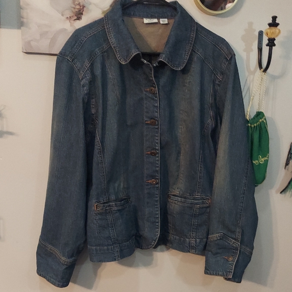 Cato Blue Jean Jacket with Relaxed Fit and Timeless Style